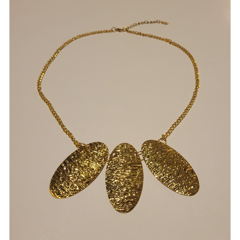 Vtg Triple Leaf Pendant Necklace Gold Tone Textured Statement Adjustable Boho